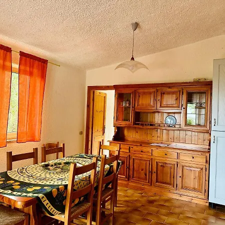 I Corbezzoli, Casa vacanze Rena Majore